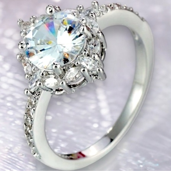 Women’s silver ring engagement anniversary wedding ring .925 nwt - Picture 5 of 10